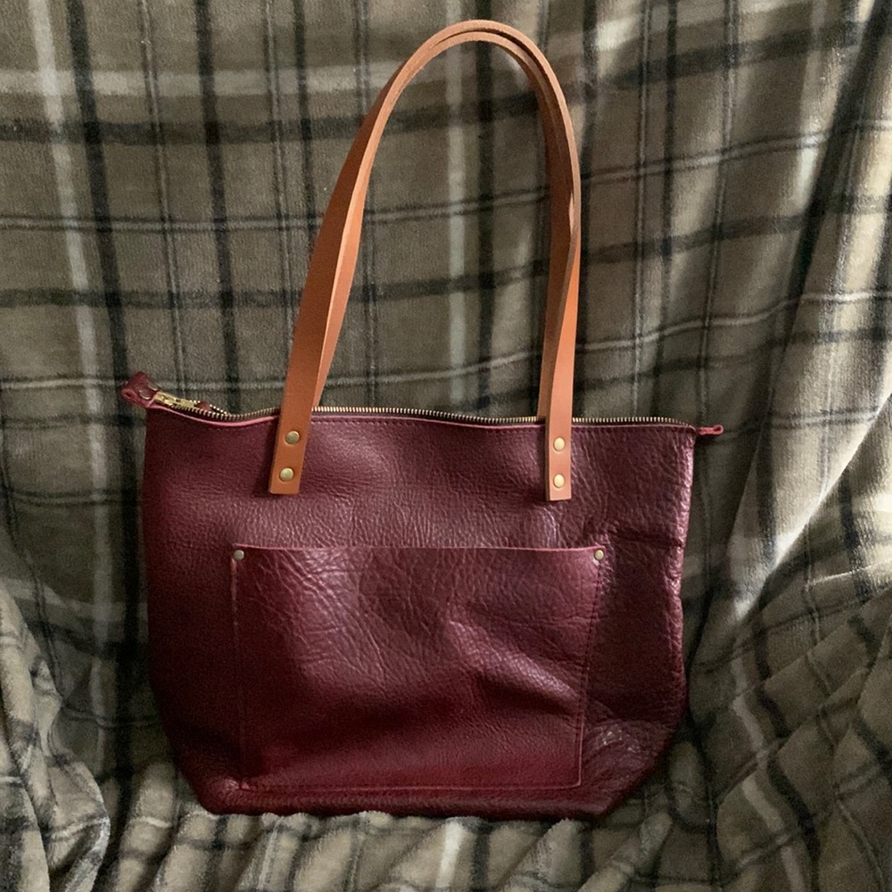 Portland Leather Goods Medium Sangria Zipper Tote!